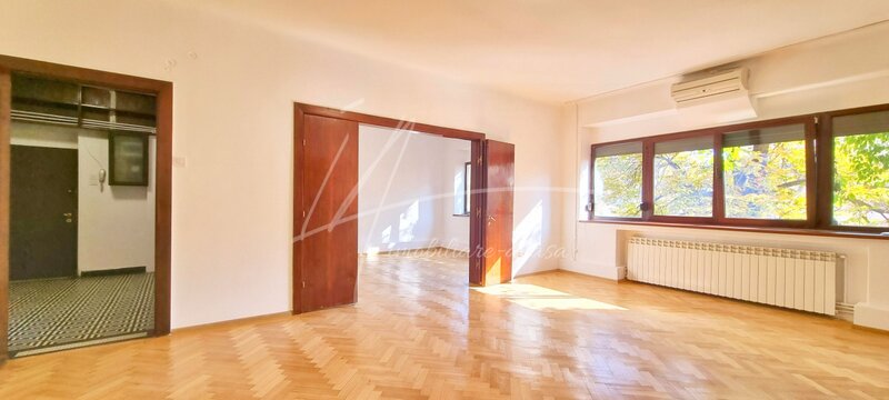 APARTAMENT CU 4 CAMERE 132 MP PIATA ROMANA, PIATA LAHOVARI, DIONISIE LUPU!