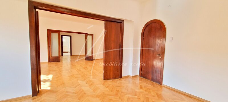 APARTAMENT CU 4 CAMERE 132 MP PIATA ROMANA, PIATA LAHOVARI, DIONISIE LUPU!