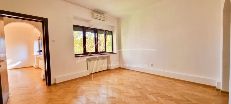 APARTAMENT CU 4 CAMERE 132 MP PIATA ROMANA, PIATA LAHOVARI, DIONISIE LUPU!