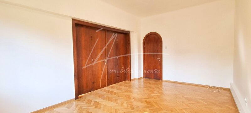 APARTAMENT CU 4 CAMERE 132 MP PIATA ROMANA, PIATA LAHOVARI, DIONISIE LUPU!